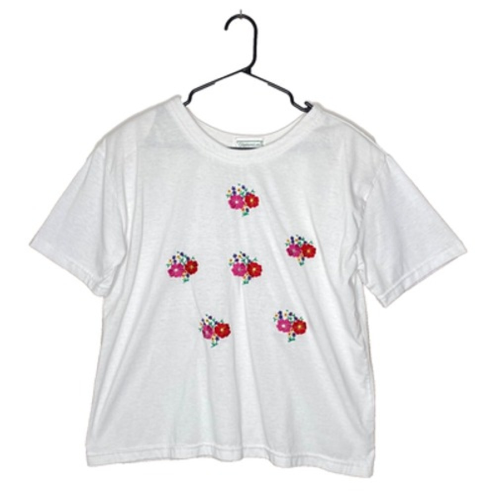 Y2K Shenanigans White Floral Embroidered‎ Baby Tee Cottagecore Indie L